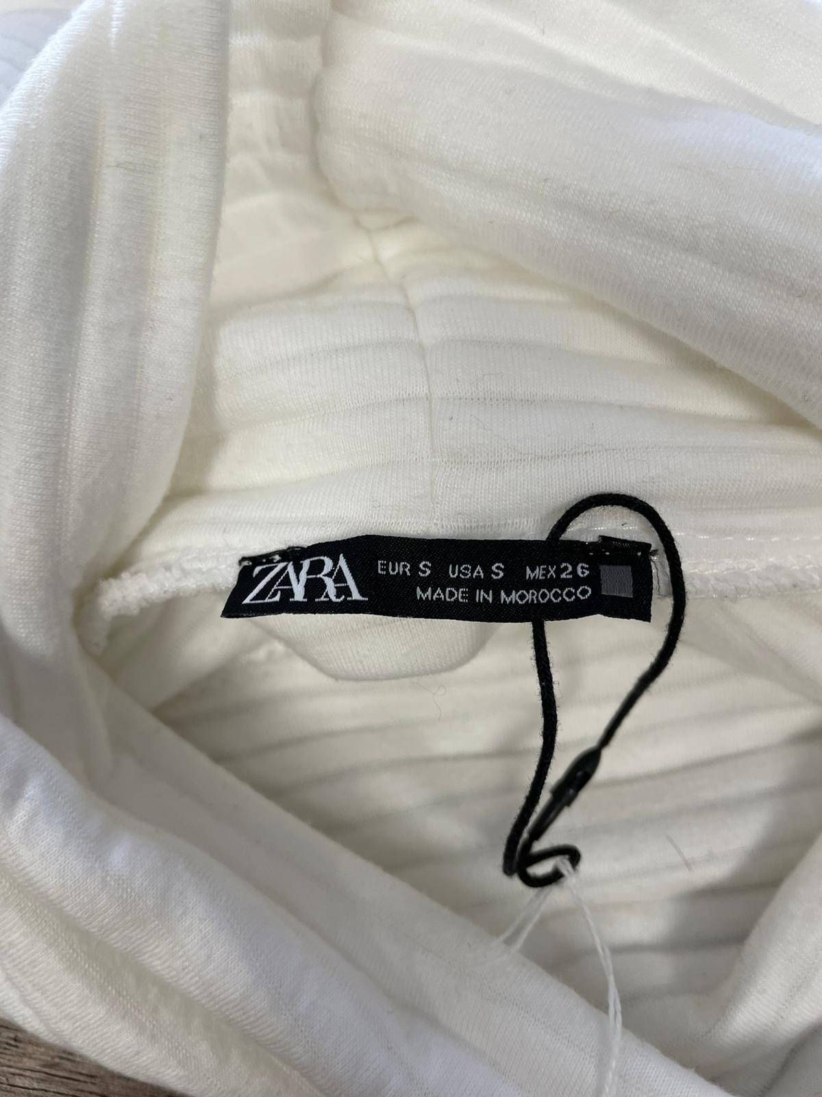 Robe / Pull Zara Réf. 00203