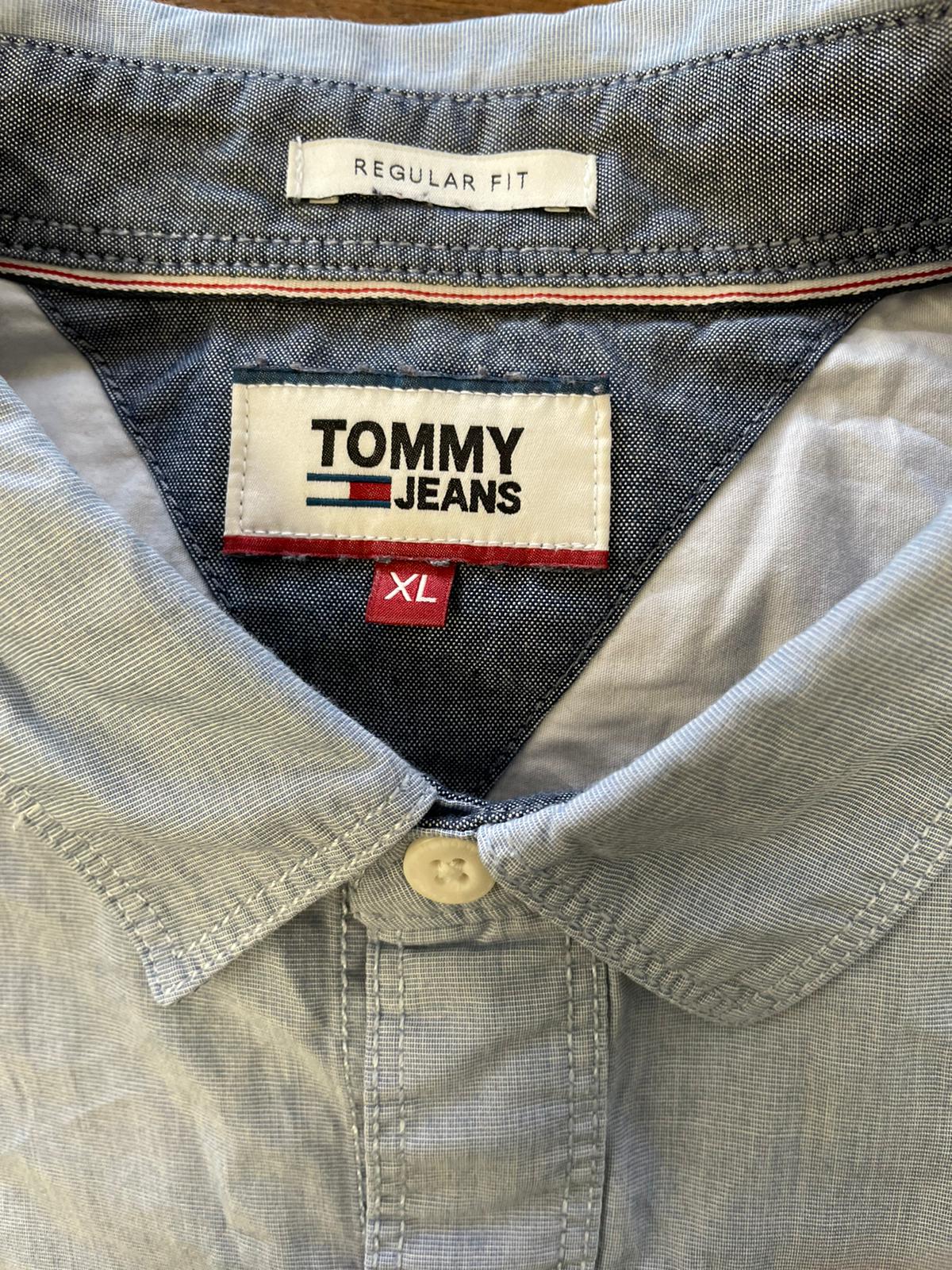 Chemise Tommy Hilfiger Réf.00517