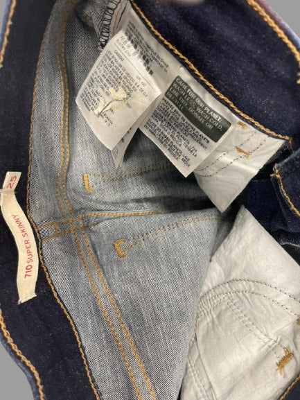 Pantalones Levi's 710 Ref.01228