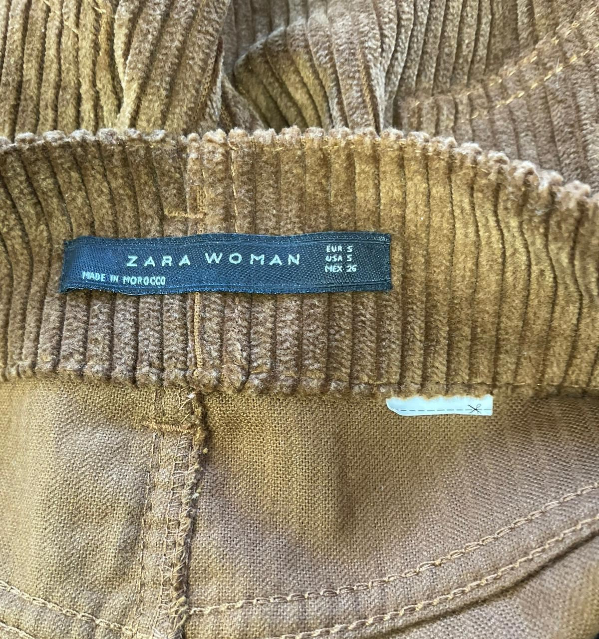 Pantalon en velours côtelé Zara Réf. 01480