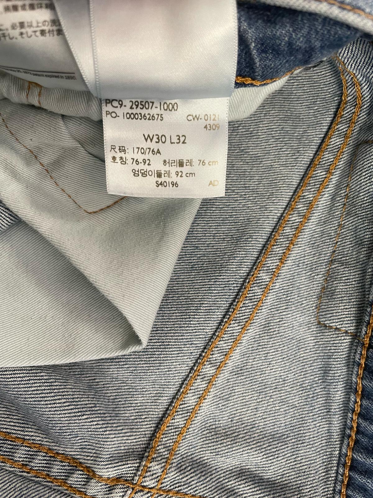 Pantalón Levi's 502 Ref.10187