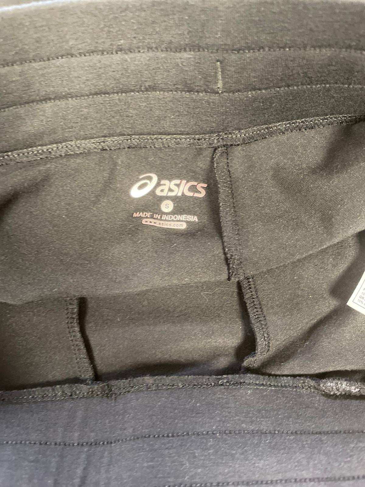 Short de sport Asics Réf. 00796