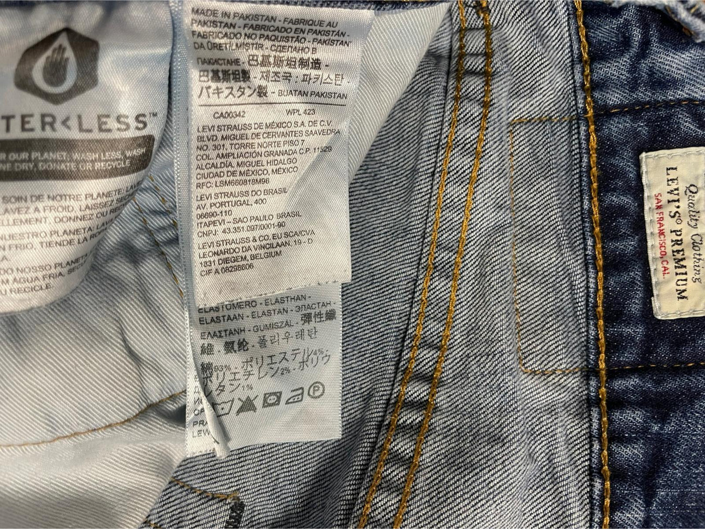 Pantalón Levi's 502 Ref.10628